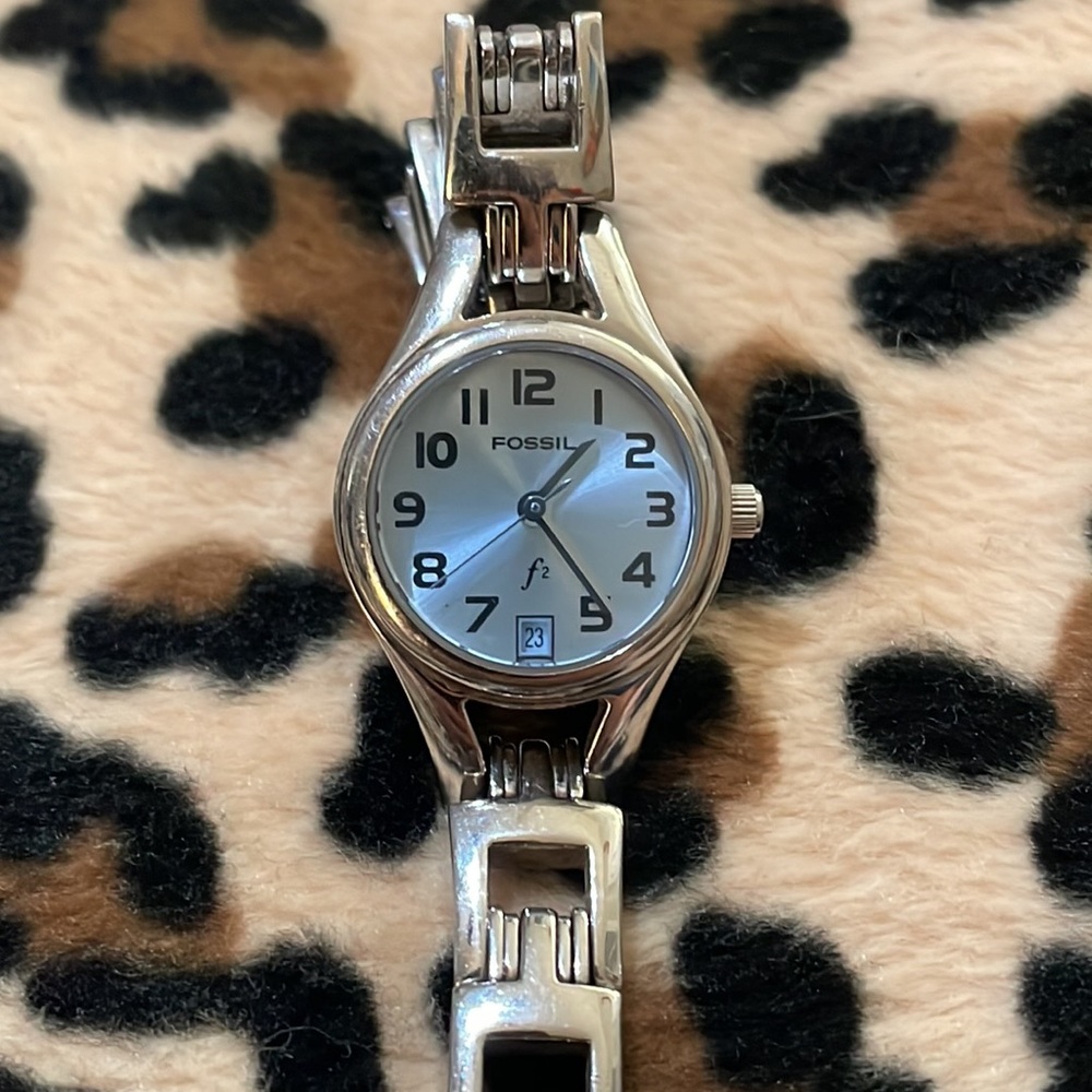 FOSSIL F2 Women’s Watch Analog Quartz Battery Stainless Steel Blue Link Y2K⌚️
